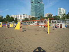 Стойки для пляжного волейбола с механизмом натяжения (с протекторами) - fgospostavki.ru - Белогорск